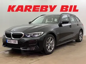 BMW 3 Series 330e 2021